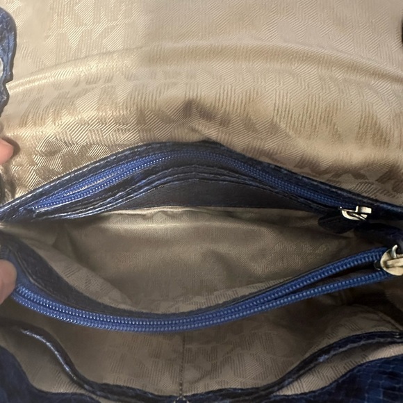 Blue/black python print handbag - Picture 9 of 9